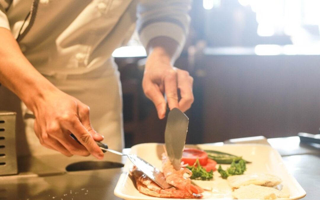 TÉCNICO AUXILIAR COCINA